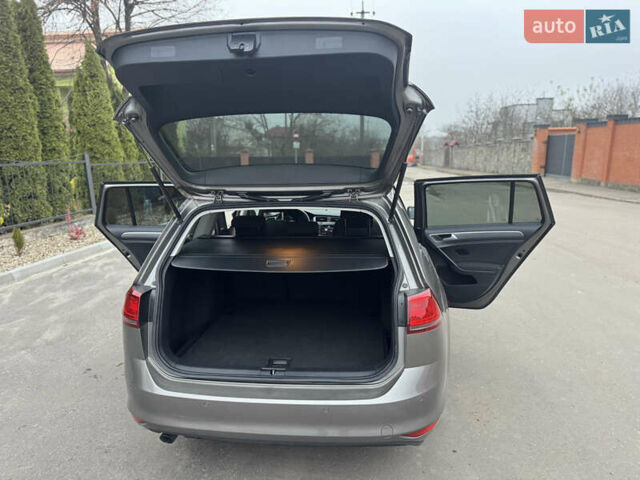 Серый Фольксваген Гольф, объемом двигателя 1.6 л и пробегом 247 тыс. км за 10800 $, фото 33 на Automoto.ua