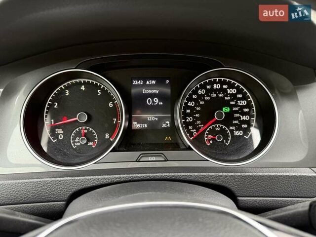 Серый Фольксваген Гольф, объемом двигателя 1.8 л и пробегом 199 тыс. км за 12200 $, фото 26 на Automoto.ua