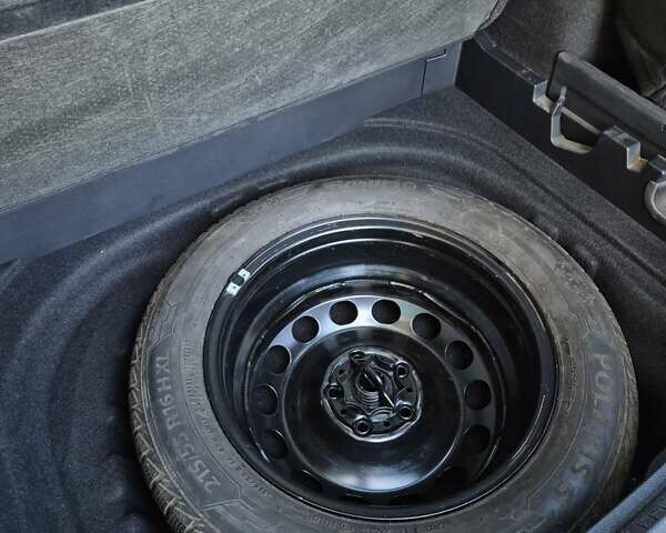 Серый Фольксваген Гольф, объемом двигателя 1.6 л и пробегом 227 тыс. км за 11400 $, фото 86 на Automoto.ua