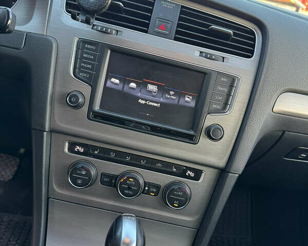 Серый Фольксваген Гольф, объемом двигателя 1.97 л и пробегом 289 тыс. км за 12350 $, фото 14 на Automoto.ua