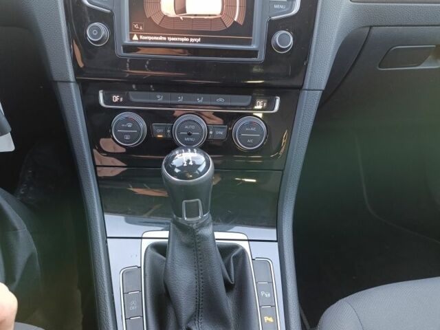 Сірий Фольксваген Гольф, об'ємом двигуна 1.6 л та пробігом 258 тис. км за 12000 $, фото 6 на Automoto.ua