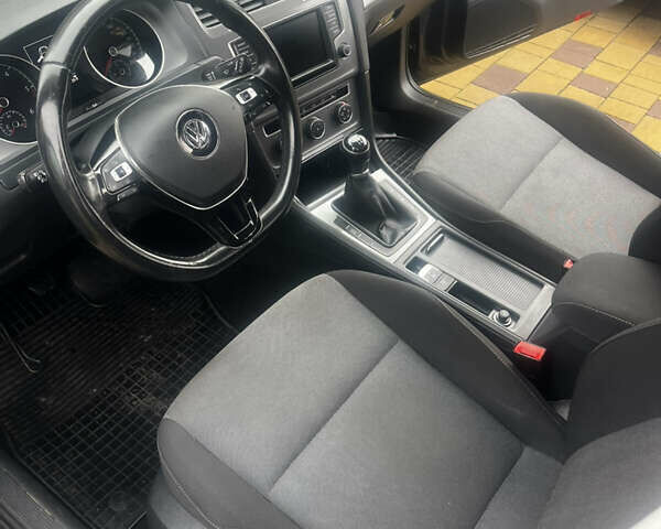 Серый Фольксваген Гольф, объемом двигателя 1.6 л и пробегом 198 тыс. км за 11350 $, фото 4 на Automoto.ua