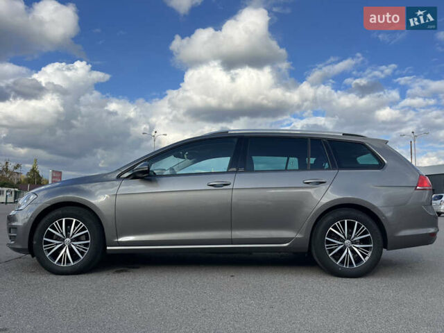 Серый Фольксваген Гольф, объемом двигателя 1.6 л и пробегом 251 тыс. км за 13500 $, фото 3 на Automoto.ua