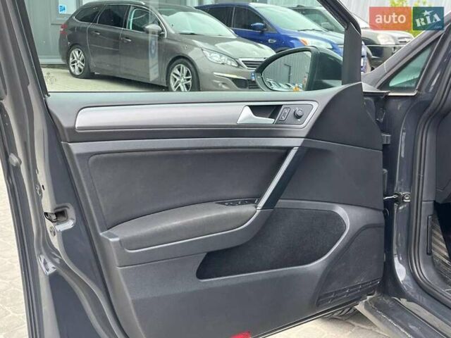 Серый Фольксваген Гольф, объемом двигателя 1.6 л и пробегом 235 тыс. км за 9800 $, фото 21 на Automoto.ua