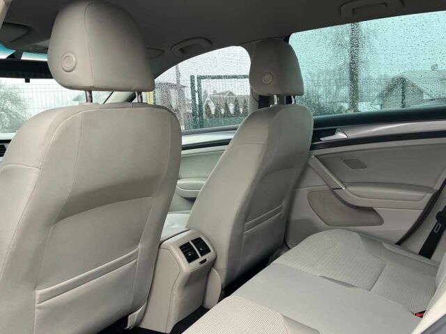 Сірий Фольксваген Гольф, об'ємом двигуна 1.6 л та пробігом 282 тис. км за 10500 $, фото 17 на Automoto.ua