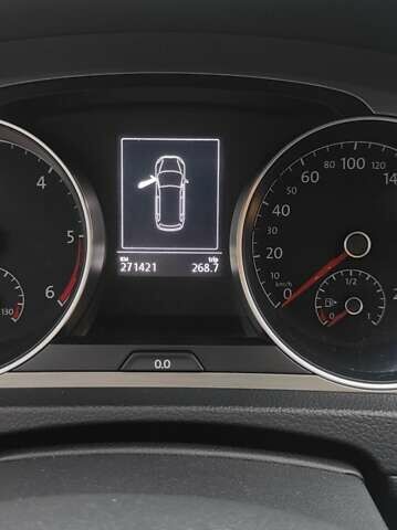 Серый Фольксваген Гольф, объемом двигателя 2 л и пробегом 275 тыс. км за 11950 $, фото 2 на Automoto.ua