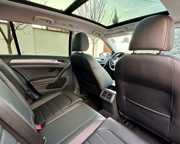 Серый Фольксваген Гольф, объемом двигателя 1.8 л и пробегом 137 тыс. км за 13999 $, фото 32 на Automoto.ua