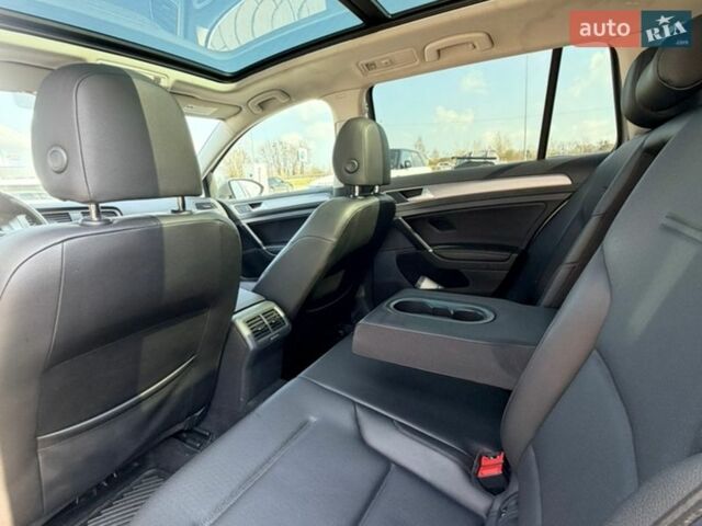 Серый Фольксваген Гольф, объемом двигателя 1.8 л и пробегом 160 тыс. км за 11500 $, фото 6 на Automoto.ua