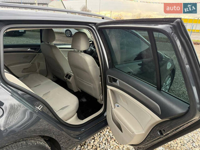 Серый Фольксваген Гольф, объемом двигателя 1.6 л и пробегом 272 тыс. км за 11200 $, фото 22 на Automoto.ua