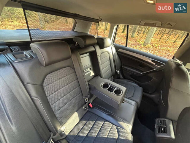 Сірий Фольксваген Гольф, об'ємом двигуна 1.6 л та пробігом 245 тис. км за 12500 $, фото 6 на Automoto.ua