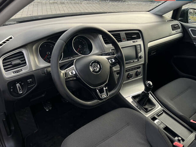 Серый Фольксваген Гольф, объемом двигателя 1.6 л и пробегом 215 тыс. км за 11700 $, фото 10 на Automoto.ua