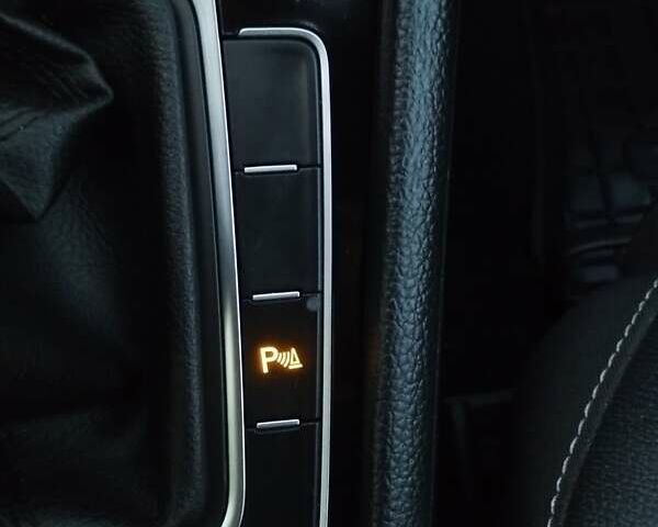 Сірий Фольксваген Гольф, об'ємом двигуна 1.6 л та пробігом 335 тис. км за 11200 $, фото 36 на Automoto.ua