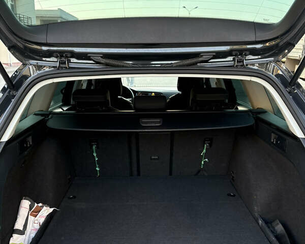 Серый Фольксваген Гольф, объемом двигателя 1.6 л и пробегом 280 тыс. км за 10999 $, фото 32 на Automoto.ua