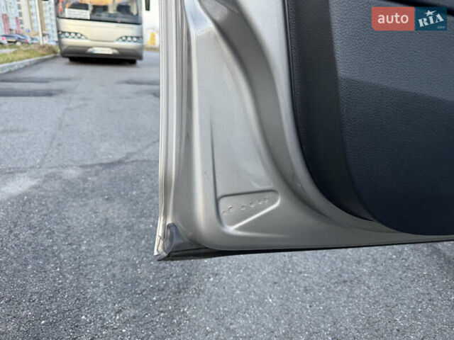 Сірий Фольксваген Гольф, об'ємом двигуна 1.6 л та пробігом 335 тис. км за 11999 $, фото 43 на Automoto.ua