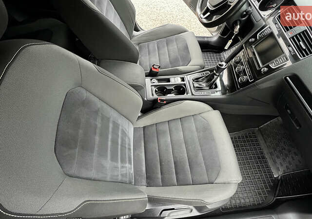 Серый Фольксваген Гольф, объемом двигателя 1.97 л и пробегом 300 тыс. км за 10700 $, фото 58 на Automoto.ua