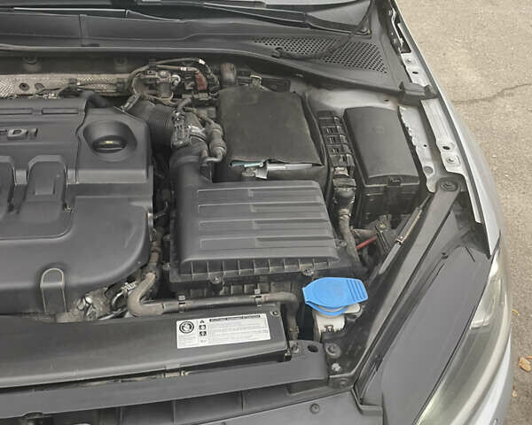 Серый Фольксваген Гольф, объемом двигателя 1.6 л и пробегом 331 тыс. км за 11200 $, фото 18 на Automoto.ua