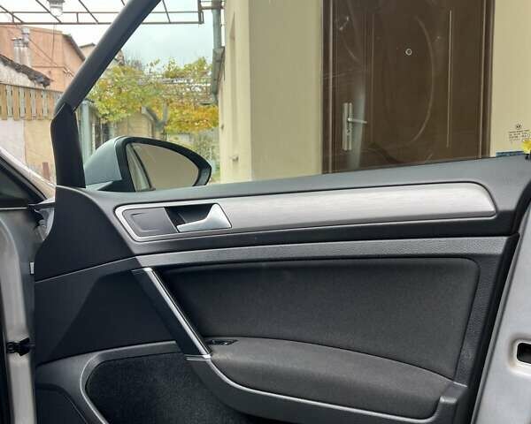 Серый Фольксваген Гольф, объемом двигателя 1.6 л и пробегом 188 тыс. км за 13500 $, фото 9 на Automoto.ua