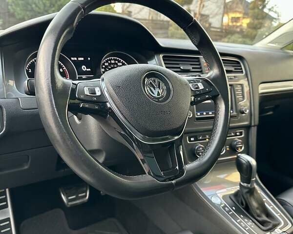 Серый Фольксваген Гольф, объемом двигателя 1.8 л и пробегом 137 тыс. км за 13999 $, фото 51 на Automoto.ua