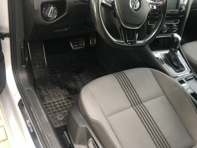 Серый Фольксваген Гольф, объемом двигателя 2 л и пробегом 300 тыс. км за 12900 $, фото 1 на Automoto.ua