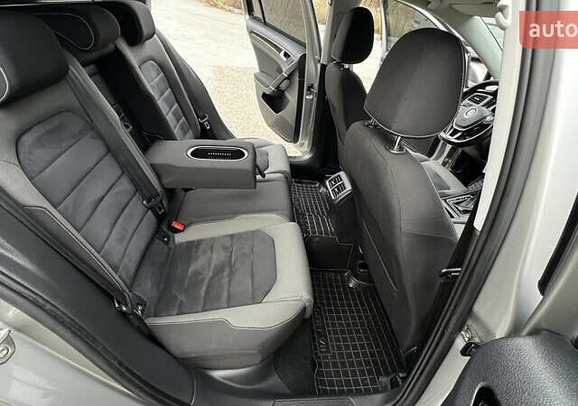 Серый Фольксваген Гольф, объемом двигателя 1.97 л и пробегом 300 тыс. км за 10700 $, фото 45 на Automoto.ua