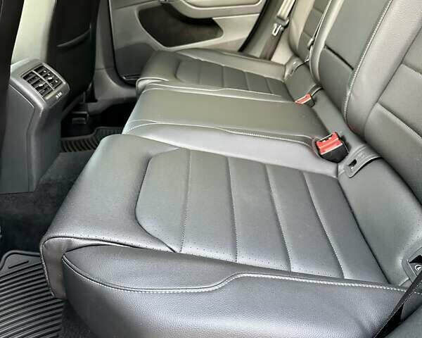 Серый Фольксваген Гольф, объемом двигателя 1.8 л и пробегом 137 тыс. км за 13999 $, фото 36 на Automoto.ua