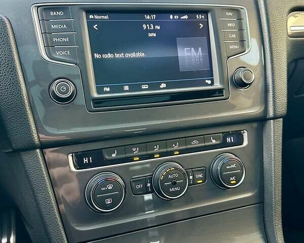 Серый Фольксваген Гольф, объемом двигателя 1.8 л и пробегом 137 тыс. км за 13999 $, фото 55 на Automoto.ua