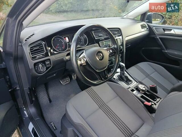 Серый Фольксваген Гольф, объемом двигателя 1.6 л и пробегом 331 тыс. км за 10900 $, фото 19 на Automoto.ua