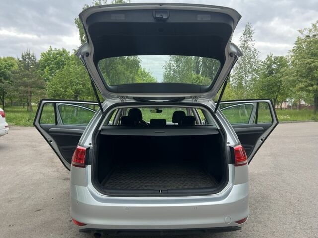 Сірий Фольксваген Гольф, об'ємом двигуна 1.6 л та пробігом 237 тис. км за 10900 $, фото 7 на Automoto.ua