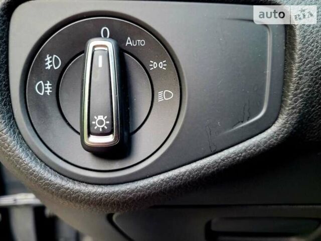 Серый Фольксваген Гольф, объемом двигателя 1.6 л и пробегом 368 тыс. км за 14300 $, фото 25 на Automoto.ua