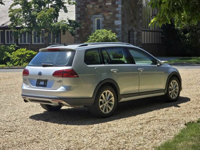 Серый Фольксваген Гольф, объемом двигателя 1.8 л и пробегом 52 тыс. км за 8800 $, фото 3 на Automoto.ua