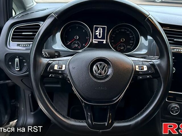 Серый Фольксваген Гольф, объемом двигателя 1.6 л и пробегом 210 тыс. км за 14500 $, фото 7 на Automoto.ua