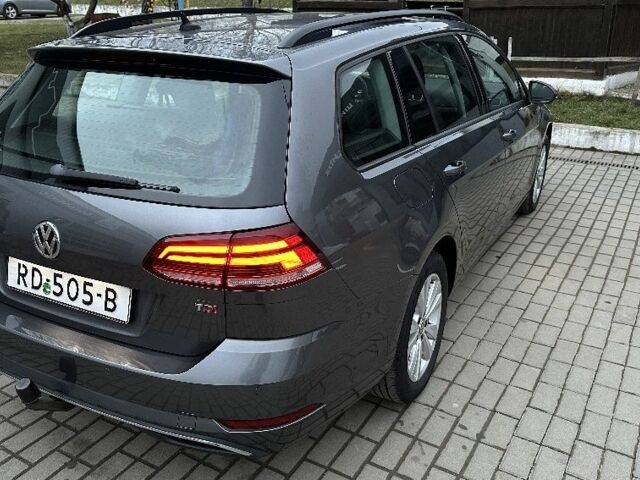 Серый Фольксваген Гольф, объемом двигателя 1.6 л и пробегом 210 тыс. км за 14500 $, фото 4 на Automoto.ua