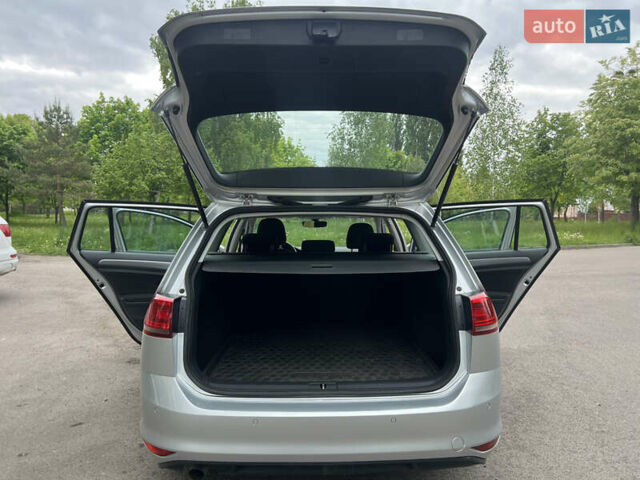 Серый Фольксваген Гольф, объемом двигателя 1.6 л и пробегом 237 тыс. км за 10900 $, фото 7 на Automoto.ua