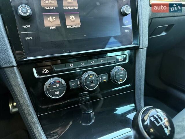 Сірий Фольксваген Гольф, об'ємом двигуна 1.6 л та пробігом 286 тис. км за 15000 $, фото 40 на Automoto.ua