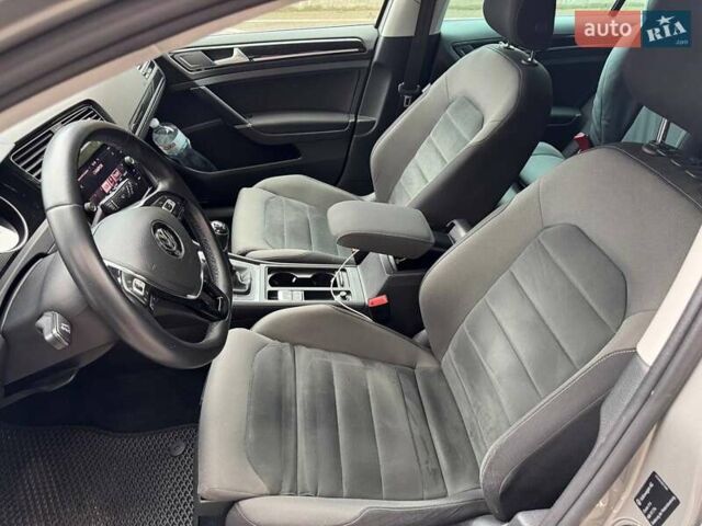 Серый Фольксваген Гольф, объемом двигателя 1.97 л и пробегом 233 тыс. км за 13800 $, фото 6 на Automoto.ua