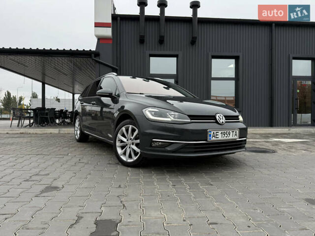 Серый Фольксваген Гольф, объемом двигателя 1.97 л и пробегом 330 тыс. км за 14000 $, фото 4 на Automoto.ua