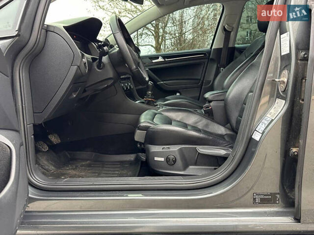 Серый Фольксваген Гольф, объемом двигателя 1.97 л и пробегом 250 тыс. км за 15800 $, фото 29 на Automoto.ua