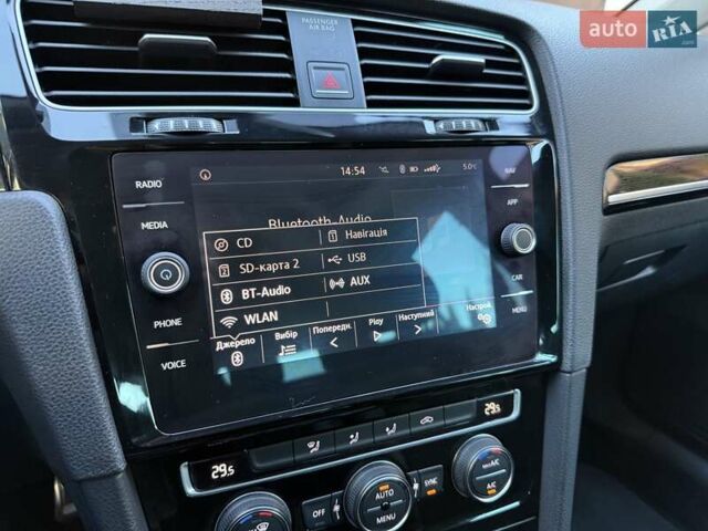 Сірий Фольксваген Гольф, об'ємом двигуна 1.6 л та пробігом 286 тис. км за 15000 $, фото 52 на Automoto.ua