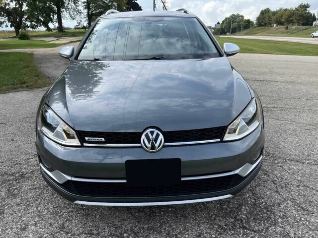 Серый Фольксваген Гольф, объемом двигателя 1.8 л и пробегом 50 тыс. км за 8000 $, фото 1 на Automoto.ua