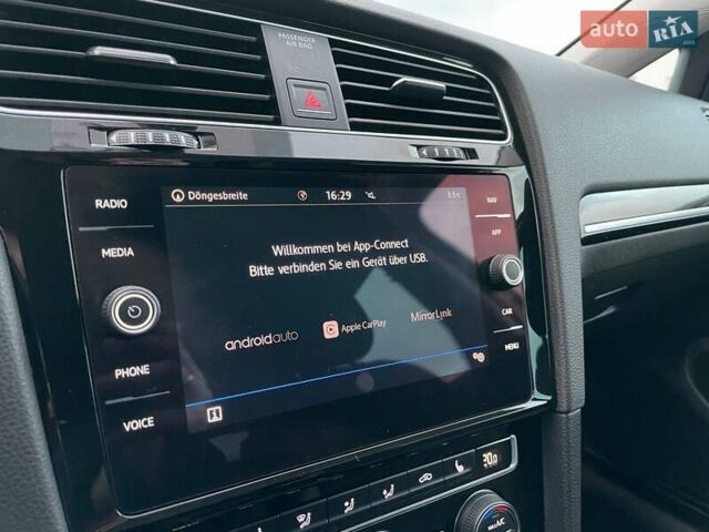 Серый Фольксваген Гольф, объемом двигателя 1.97 л и пробегом 233 тыс. км за 13800 $, фото 19 на Automoto.ua