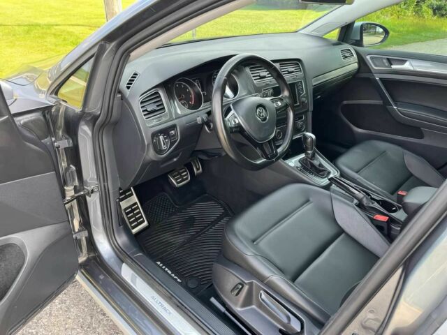 Серый Фольксваген Гольф, объемом двигателя 1.8 л и пробегом 50 тыс. км за 8000 $, фото 13 на Automoto.ua