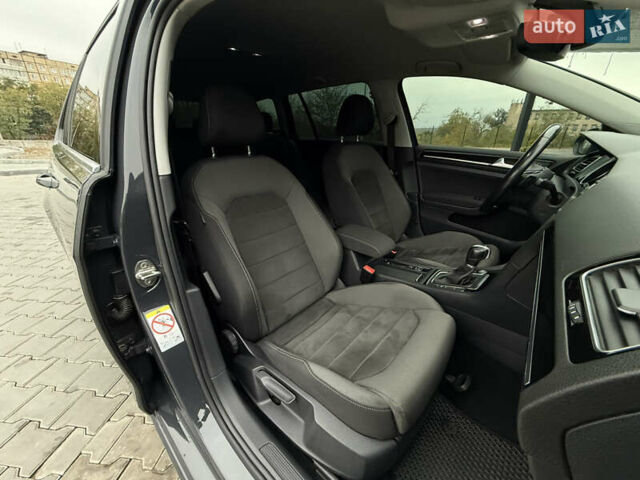 Серый Фольксваген Гольф, объемом двигателя 1.97 л и пробегом 330 тыс. км за 14000 $, фото 15 на Automoto.ua