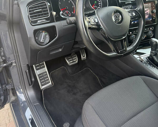 Серый Фольксваген Гольф, объемом двигателя 1.6 л и пробегом 221 тыс. км за 13950 $, фото 38 на Automoto.ua