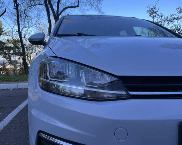 Сірий Фольксваген Гольф, об'ємом двигуна 1.8 л та пробігом 137 тис. км за 13500 $, фото 17 на Automoto.ua