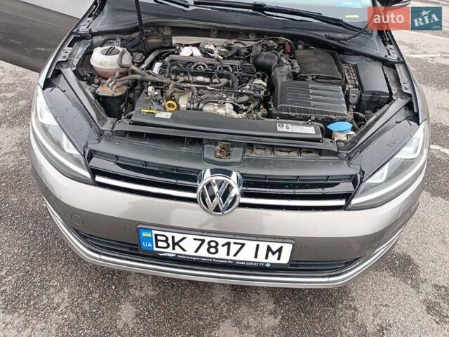 Серый Фольксваген Гольф, объемом двигателя 1.97 л и пробегом 249 тыс. км за 15700 $, фото 2 на Automoto.ua