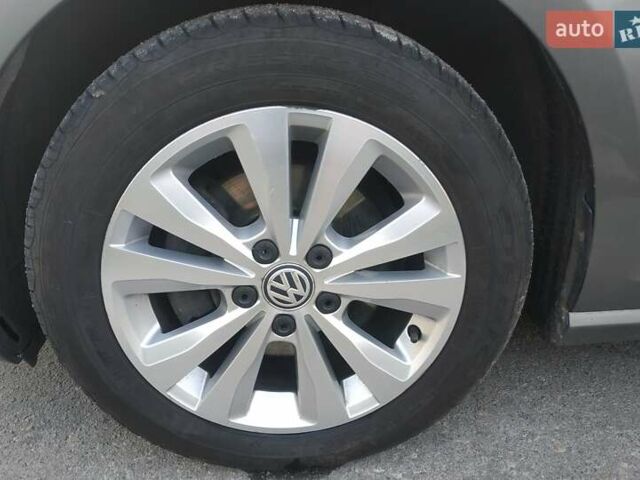 Серый Фольксваген Гольф, объемом двигателя 1.6 л и пробегом 290 тыс. км за 11699 $, фото 26 на Automoto.ua