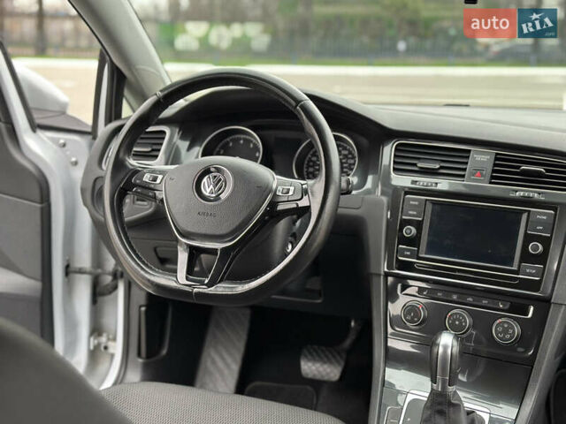 Серый Фольксваген Гольф, объемом двигателя 1.8 л и пробегом 100 тыс. км за 12700 $, фото 61 на Automoto.ua