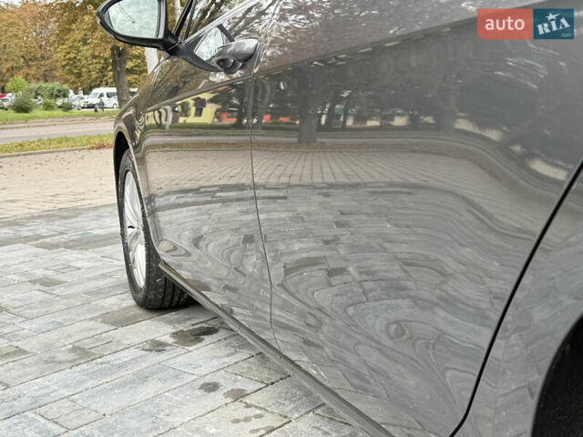 Серый Фольксваген Гольф, объемом двигателя 1.6 л и пробегом 253 тыс. км за 12700 $, фото 28 на Automoto.ua