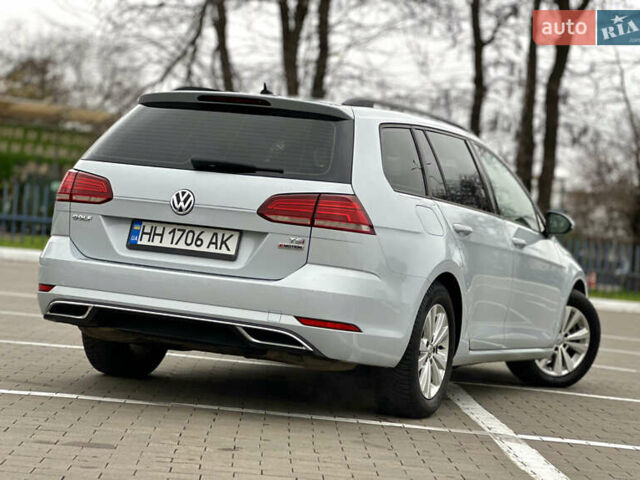 Серый Фольксваген Гольф, объемом двигателя 1.8 л и пробегом 100 тыс. км за 12700 $, фото 16 на Automoto.ua