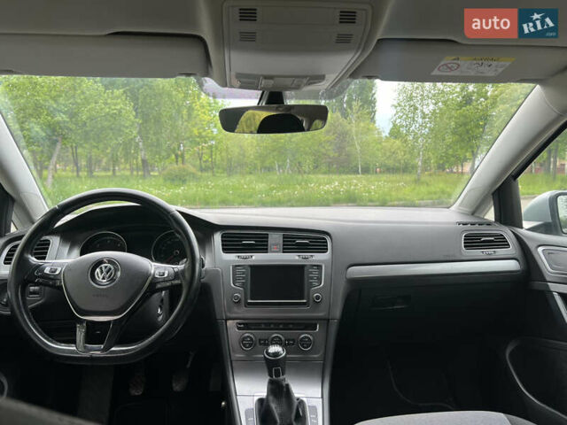 Серый Фольксваген Гольф, объемом двигателя 1.6 л и пробегом 237 тыс. км за 10900 $, фото 32 на Automoto.ua